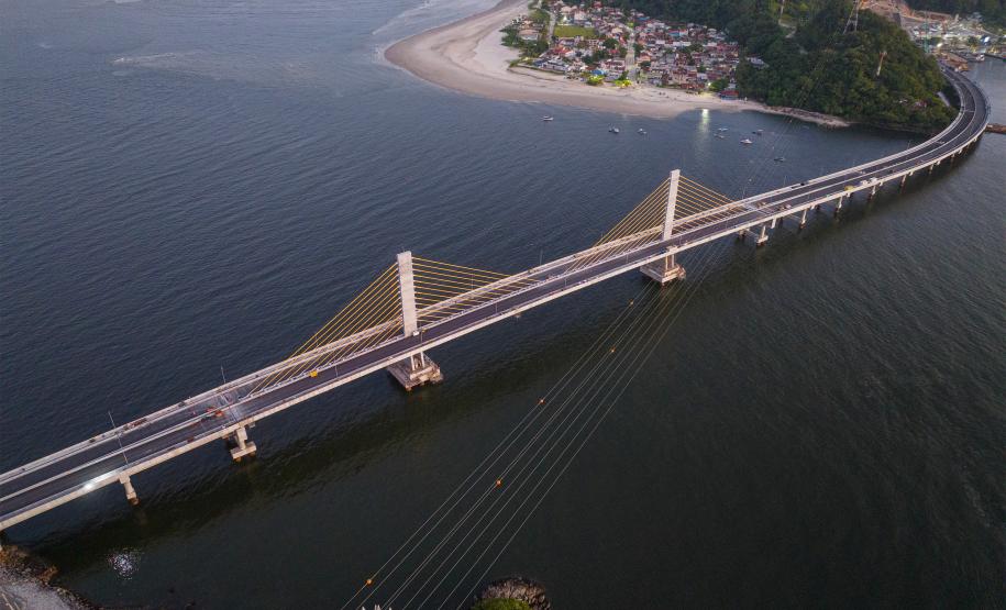 Ponte de Guaratuba recebe juntas de dilatação