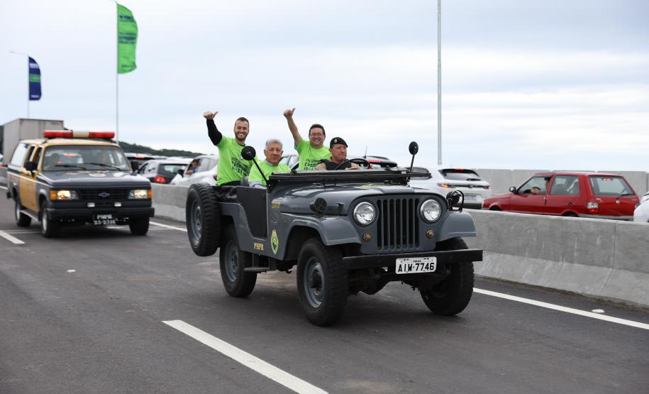 Fim da espera: tráfego de veículos é liberado na Ponte de Guaratuba