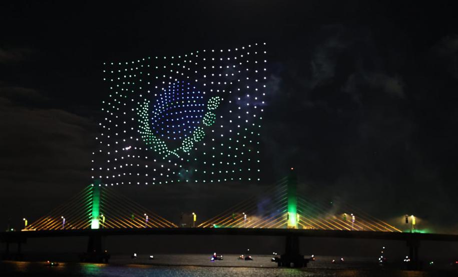 Show de luzes, drones e música emociona o público e celebra entrega da Ponte de Guaratuba